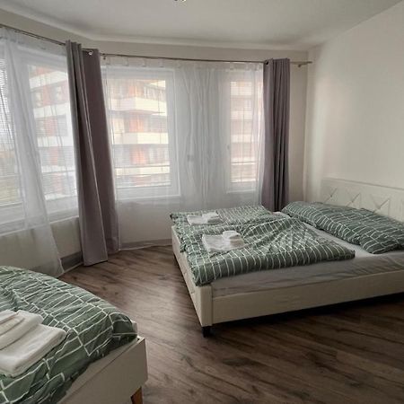 Air-Conditioned, 2 Room Apartment With Balcony, New Building Raca Bratislava Exterior foto